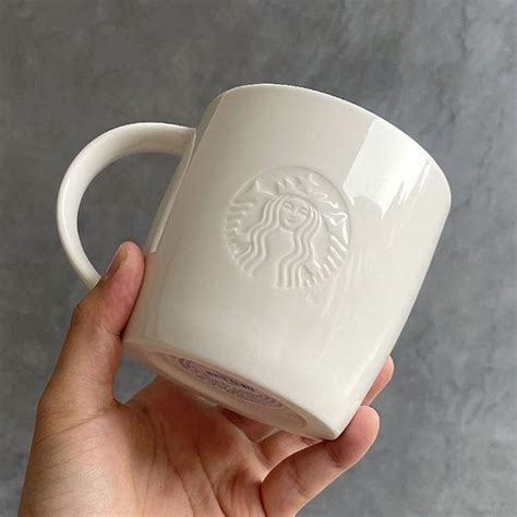 are any starbucks coffe mugs made in china